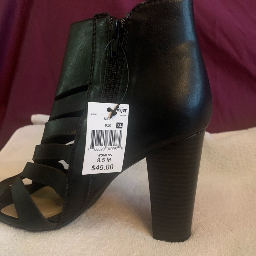 Massini- Open Toe Booties w/Chunky heel